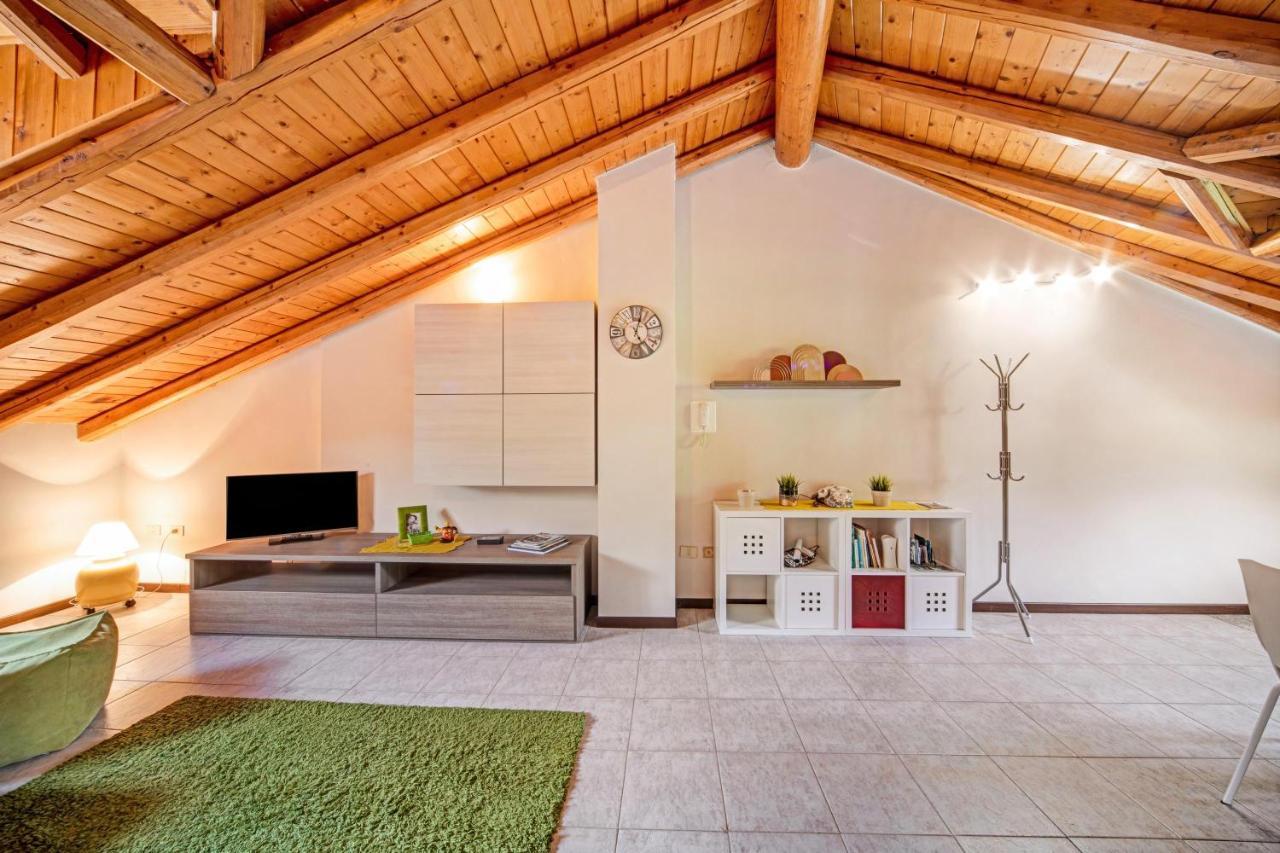 Appartement Mansarda Fra Monte E Lago à Esino Lario Extérieur photo