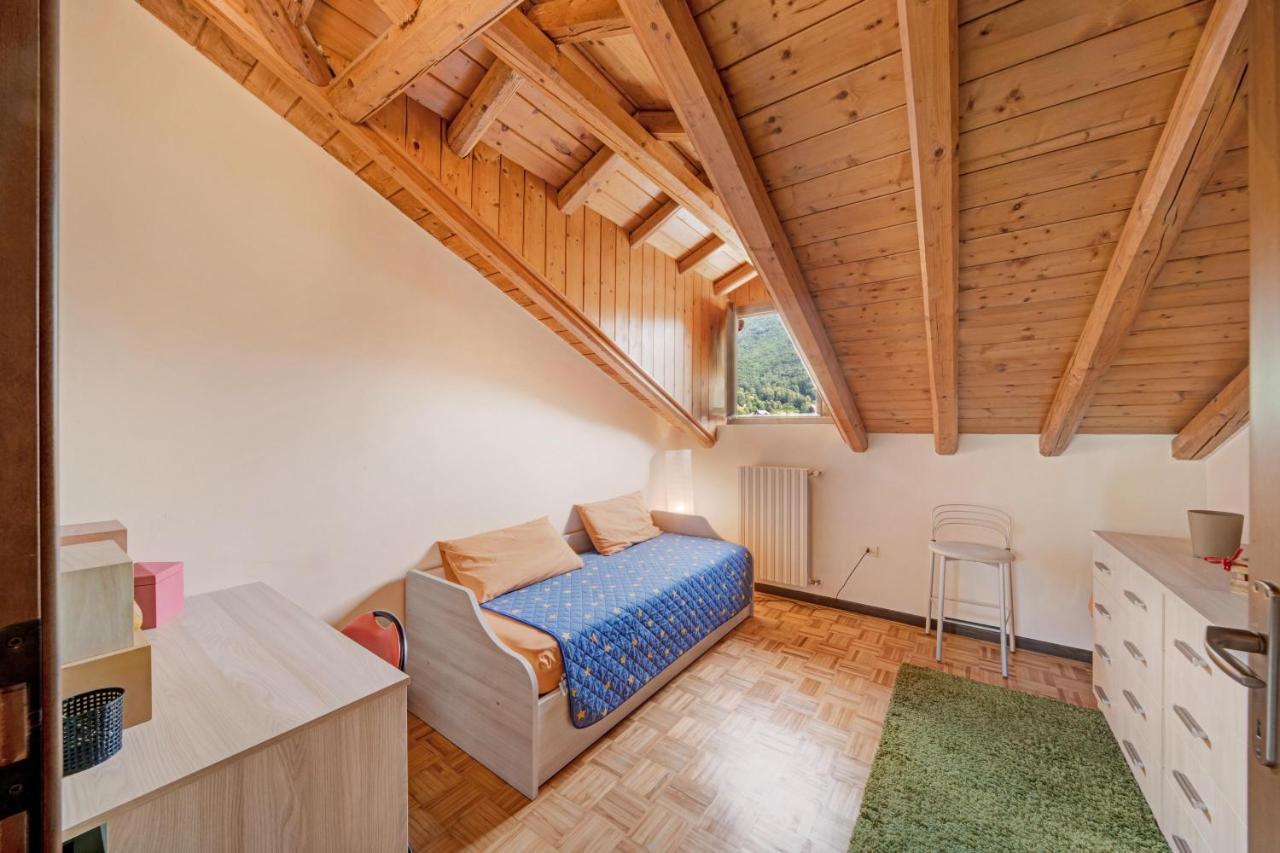 Appartement Mansarda Fra Monte E Lago à Esino Lario Extérieur photo