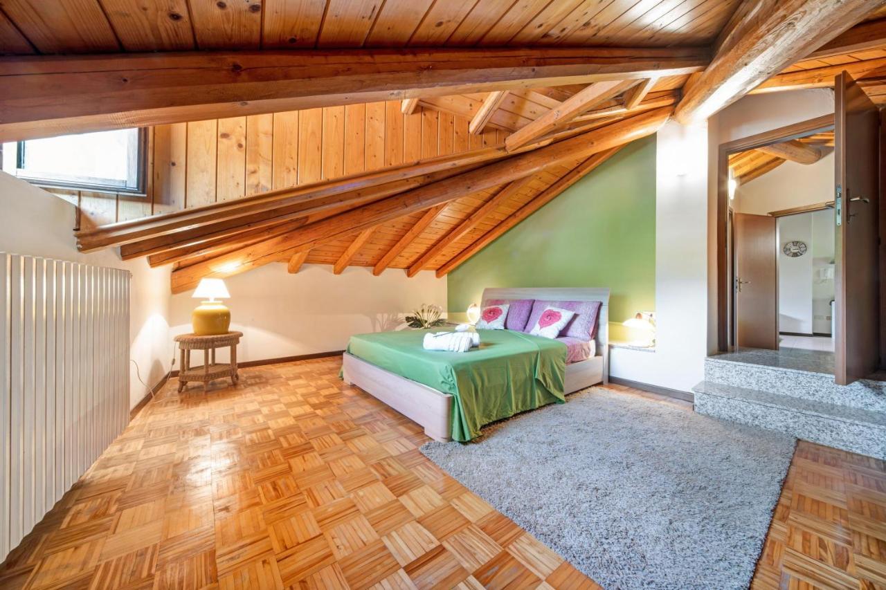 Appartement Mansarda Fra Monte E Lago à Esino Lario Extérieur photo