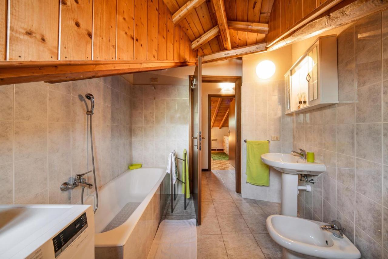 Appartement Mansarda Fra Monte E Lago à Esino Lario Extérieur photo